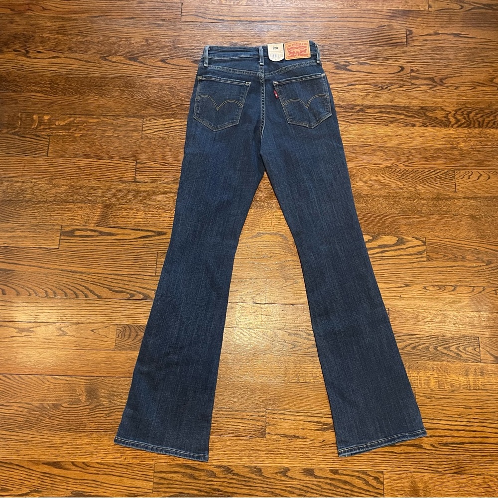 Levi’s 725 High Rise Bootcut - Picture 10 of 14
